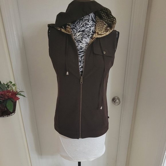 Chicos  zynergy  neema phyton and chocolate full zip  reversible hoodie - Picture 13 of 16